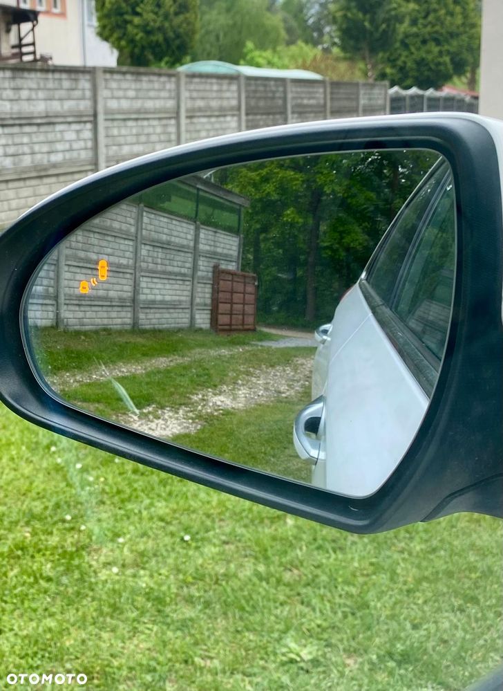 Hyundai IONIQ Hybrid Platinum - 19