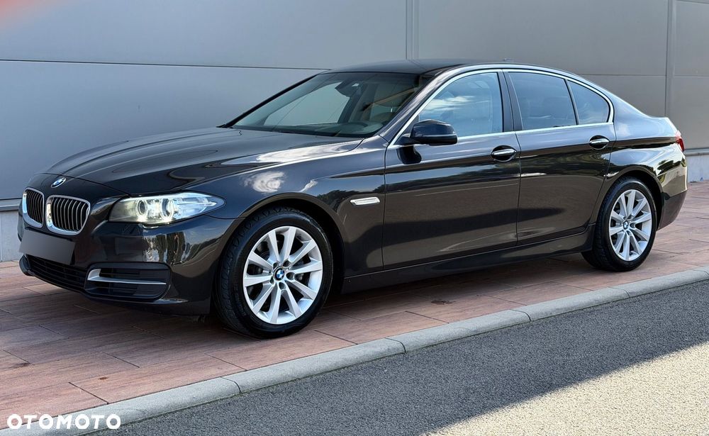 BMW Seria 5 520d xDrive Sport - 10