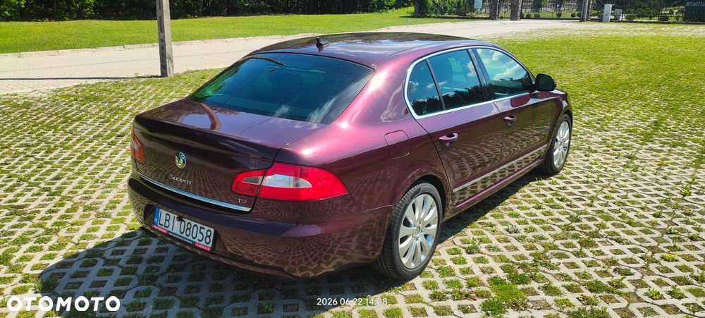 Skoda Superb 2.0 TDI Elegance DSG - 3