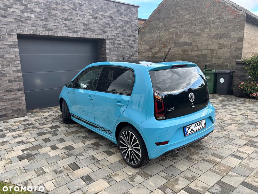 Volkswagen up! R-Line - 11