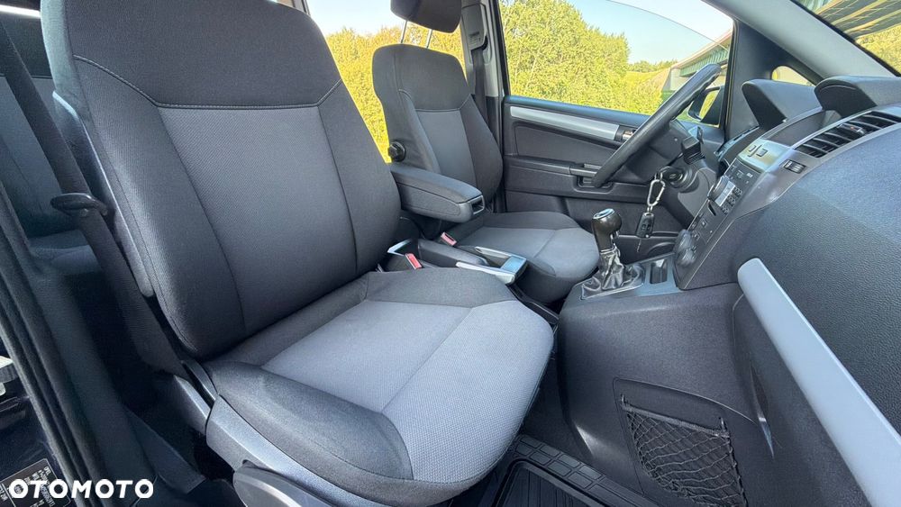 Opel Zafira 1.6 - 19