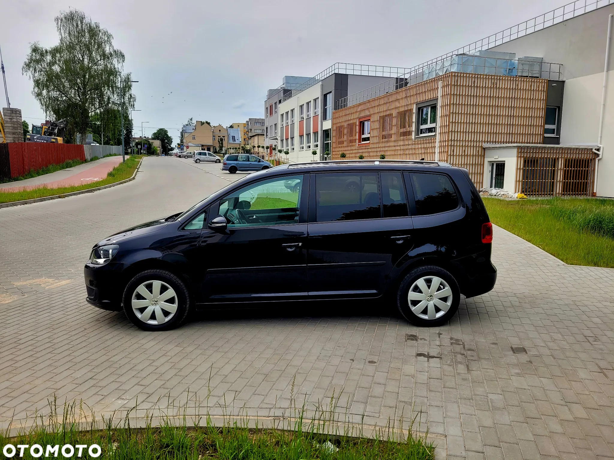Volkswagen Touran 1.6 TDI DPF Comfortline - 6