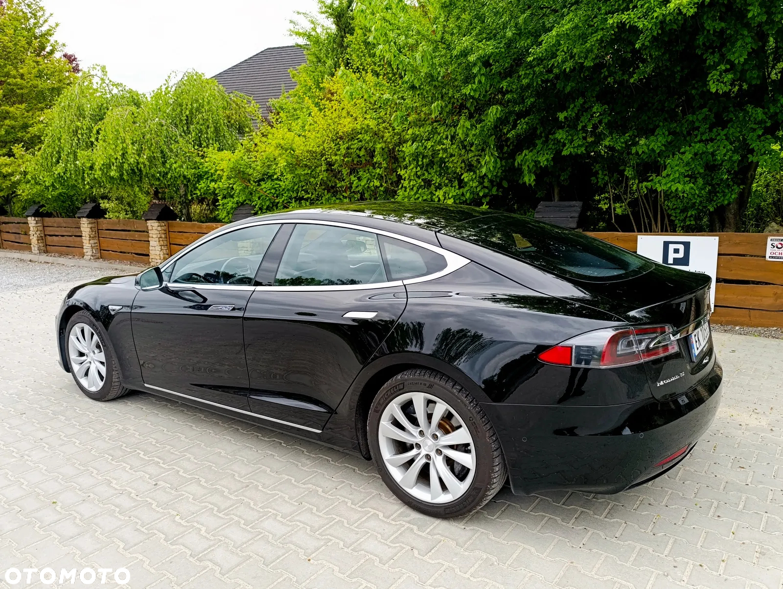Tesla Model S Long Range Plus - 6