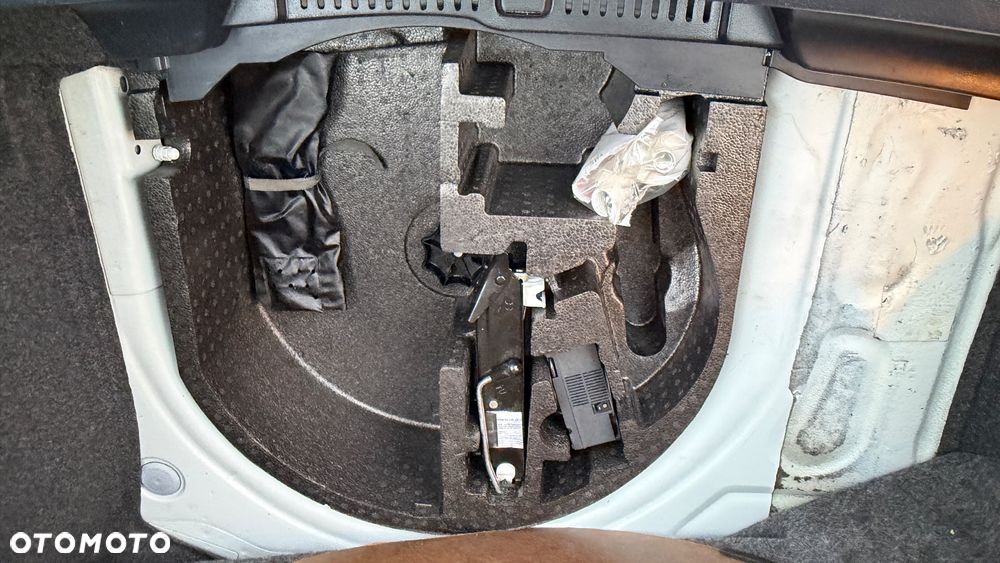 Seat Ibiza 1.0 MPI S&S SOL - 16