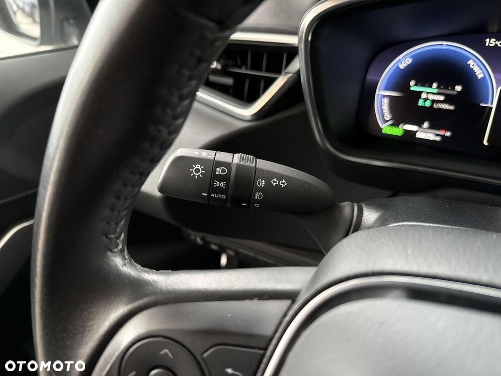 Toyota Corolla 1.8 Hybrid Comfort - 18