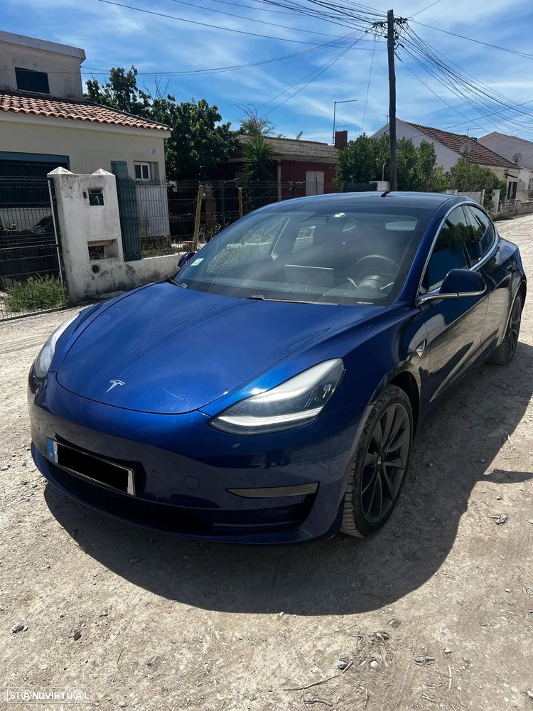 Tesla Model 3 - 1