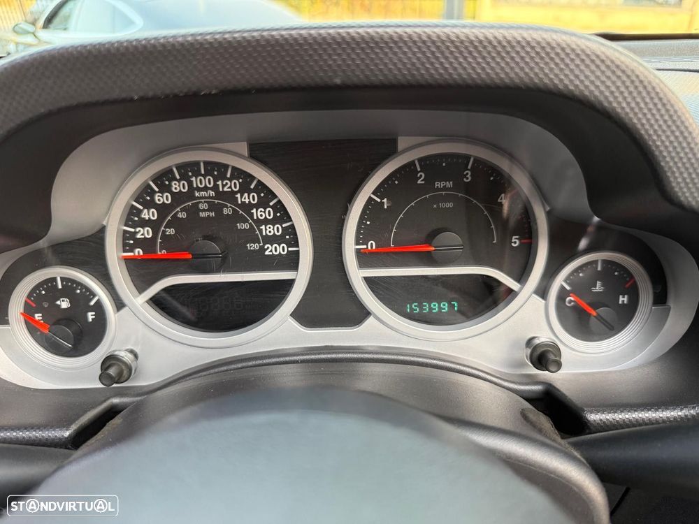 Jeep Wrangler 2.8 CRD ATX Sport - 19