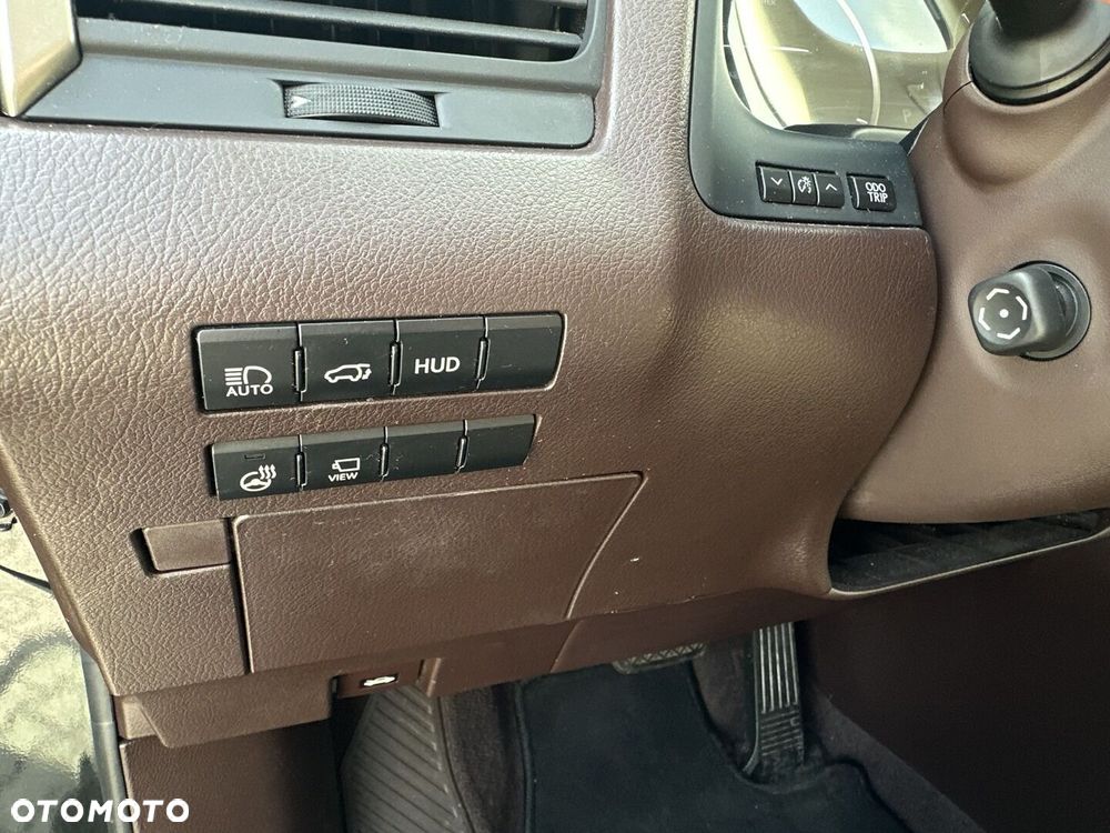Lexus RX - 21