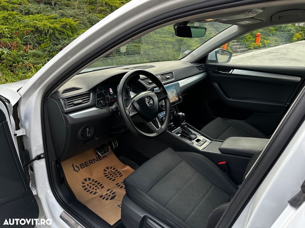 Skoda Superb 1.6 TDI DSG Style - 9