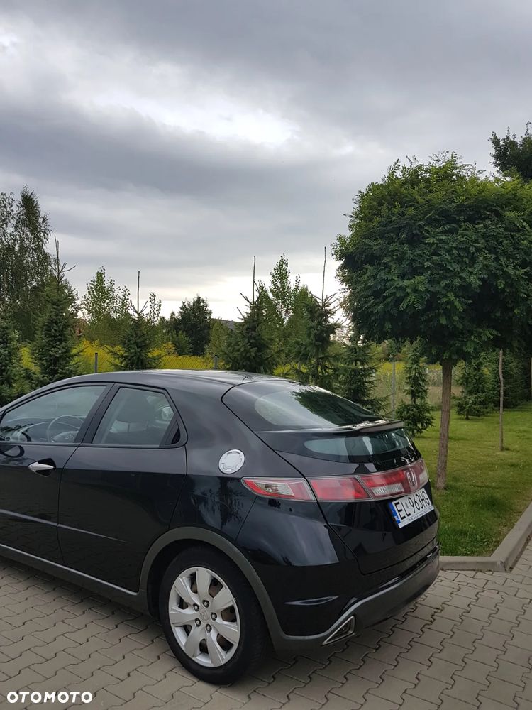 Honda Civic 1.8 Comfort - 27
