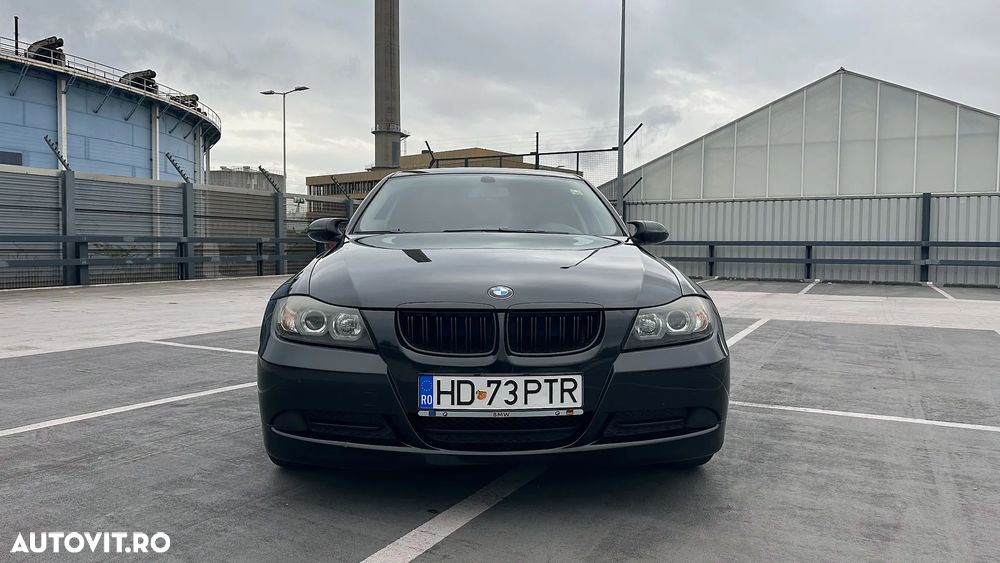 BMW Seria 3 318i - 5