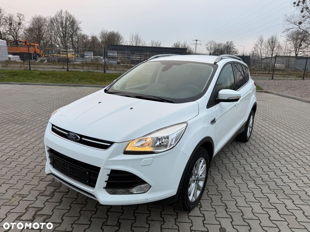 Ford Kuga 1.5 EcoBoost 2x4 Titanium - 1