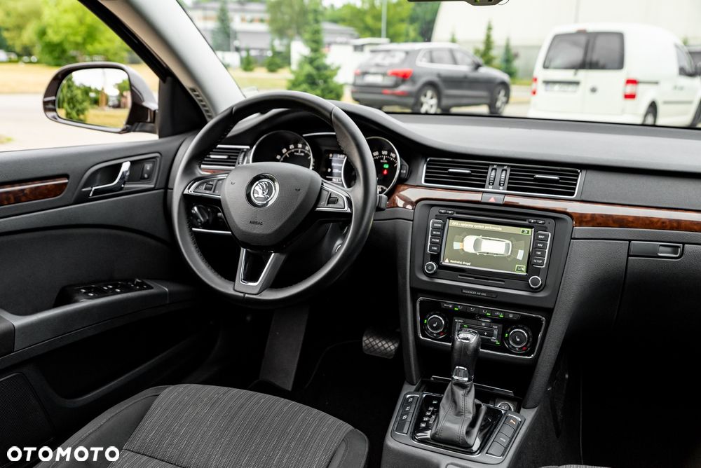 Skoda Superb 2.0 TDI Green tec 4x4 DSG Elegance - 28