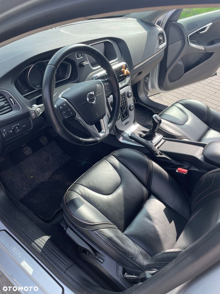 Volvo V40 T3 Drive-E Ocean Race - 13