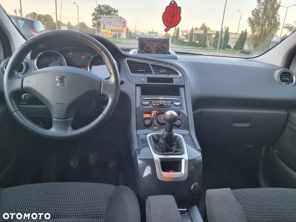 Peugeot 5008 - 8