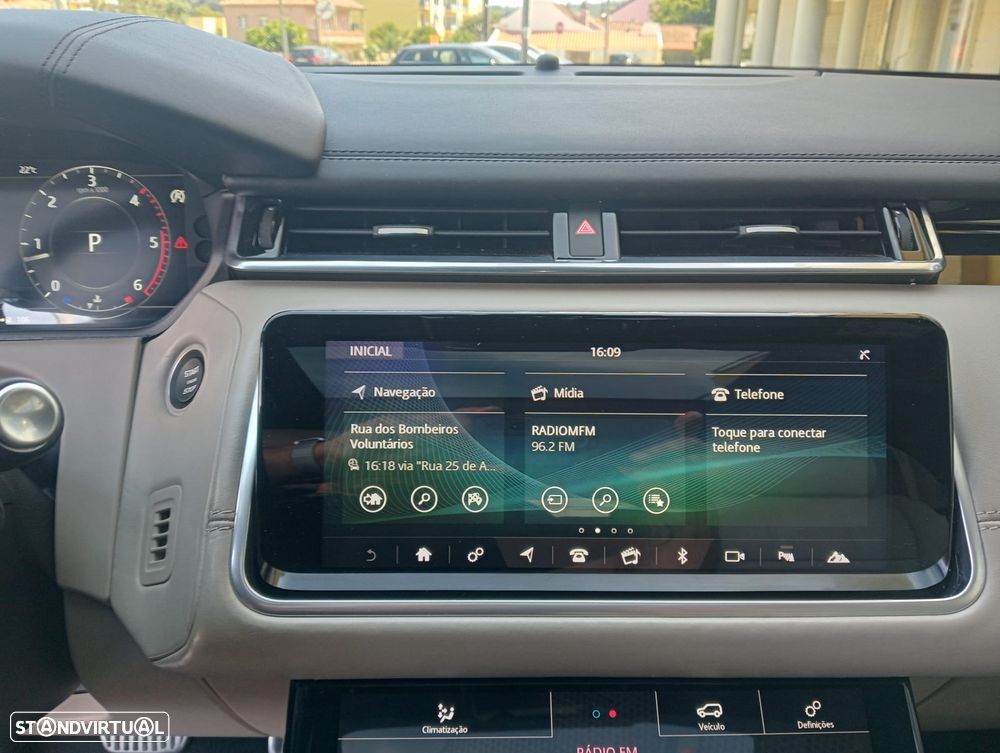 Land Rover Range Rover Velar 2.0 D R-Dynamic - 20