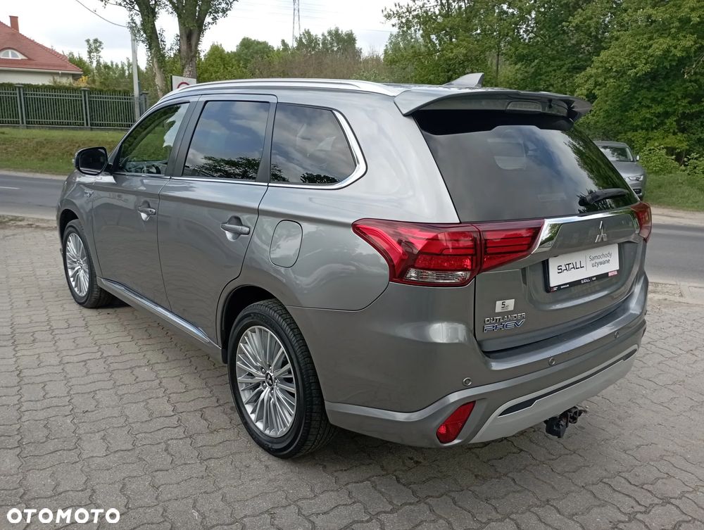 Mitsubishi Outlander Instyle - 23