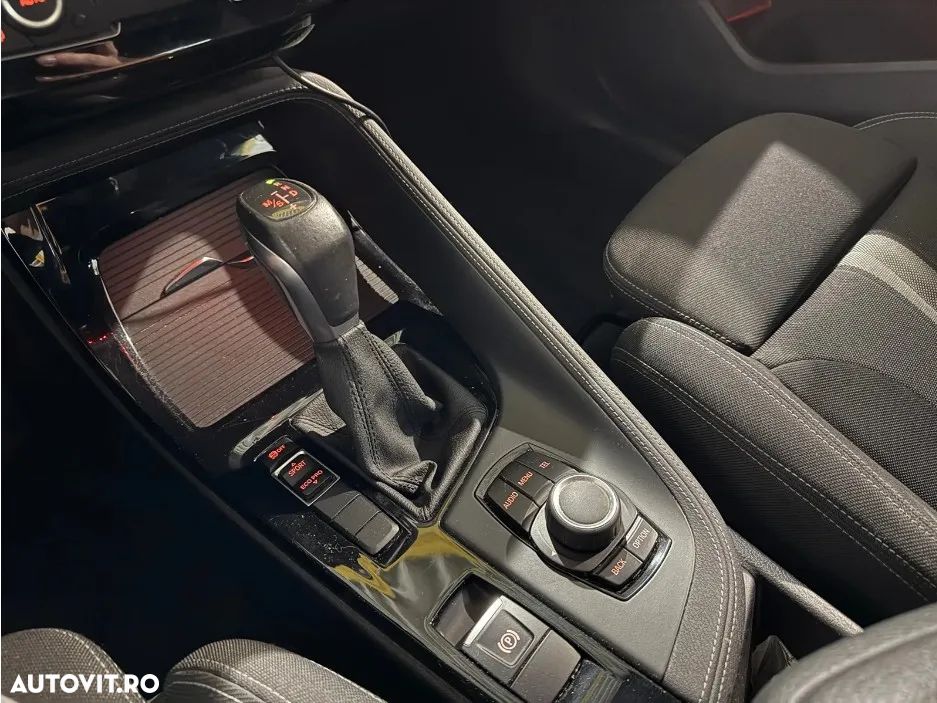 BMW X1 sDrive20i AT - 12