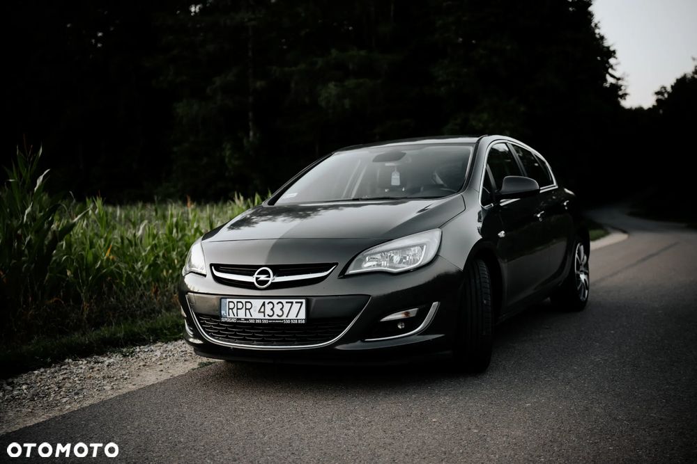 Opel Astra 1.4 T Cosmo - 26