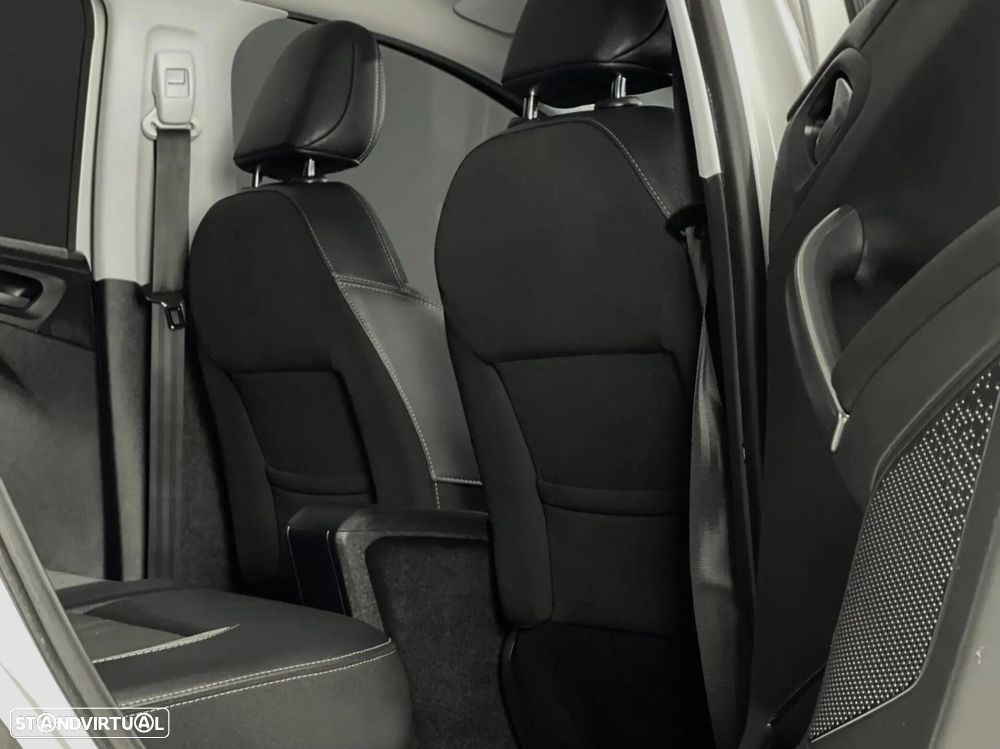 Peugeot 2008 - 9