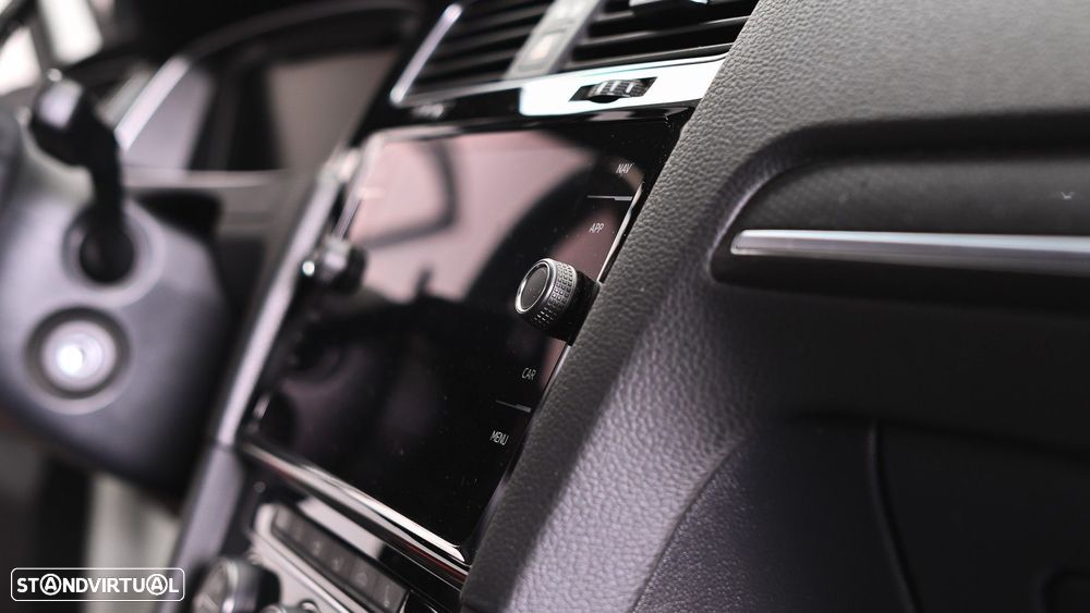 VW Golf GTI 2.0 TSI OPF DSG Performance - 40