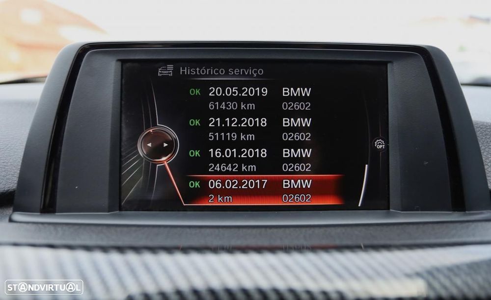 BMW 318 d Pack M - 12