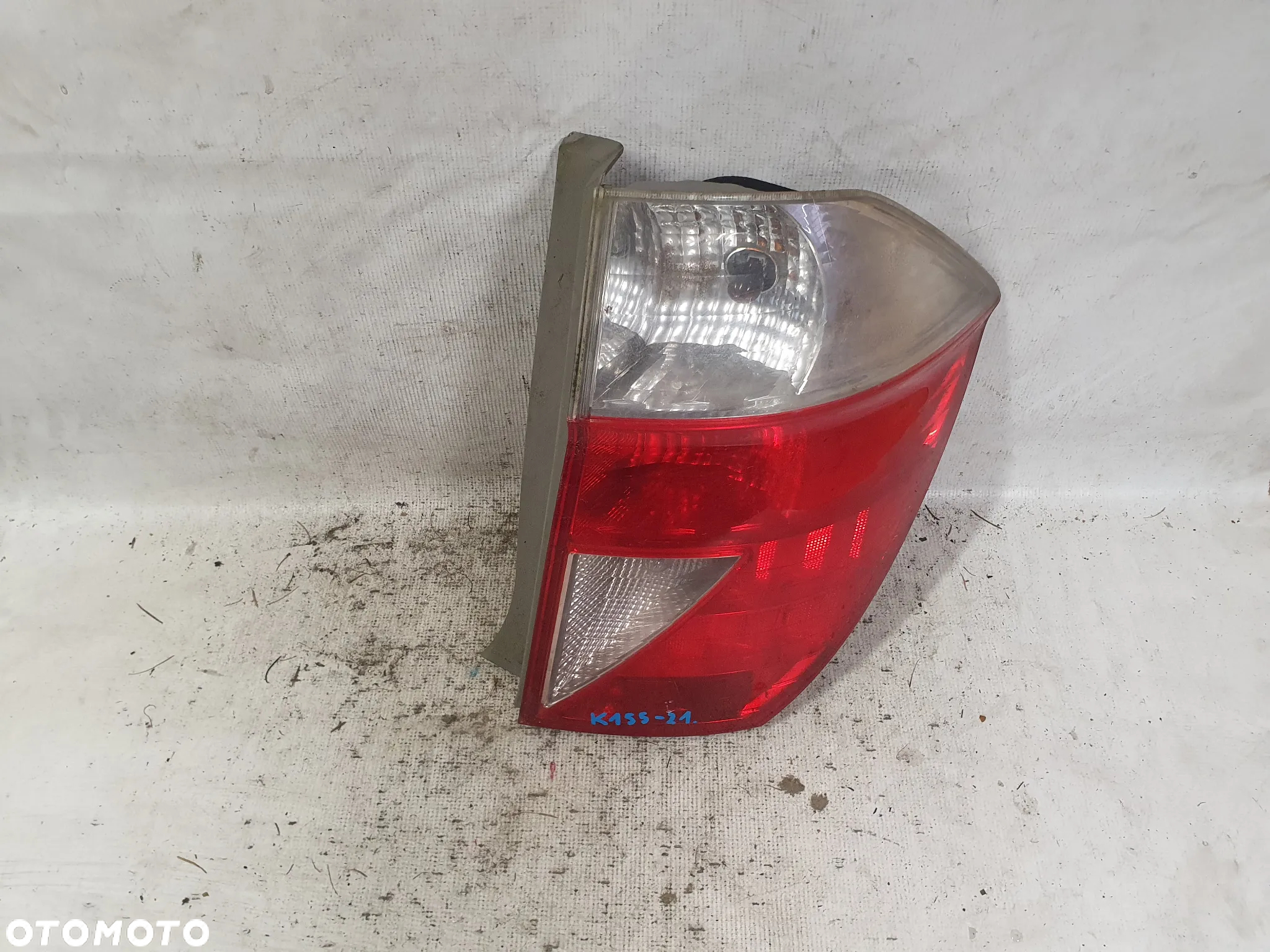 * LAMPA TYLNA PRAWA TYŁ PRAWO HONDA FR-V - 2