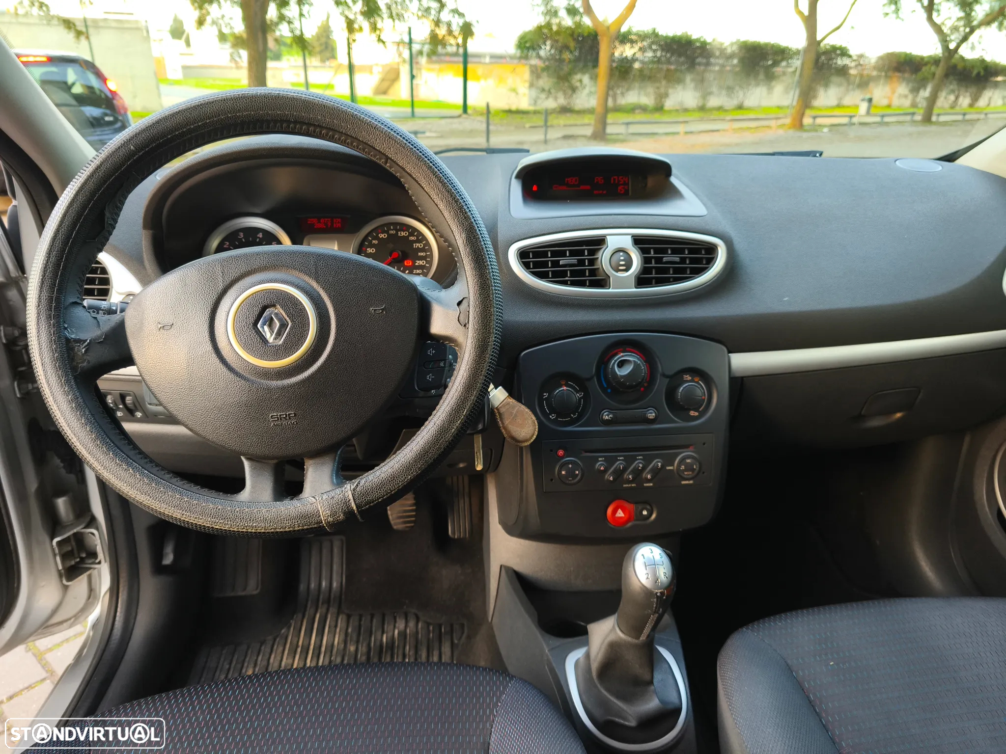 Renault Clio Break 1.2 16V Dynamique - 13
