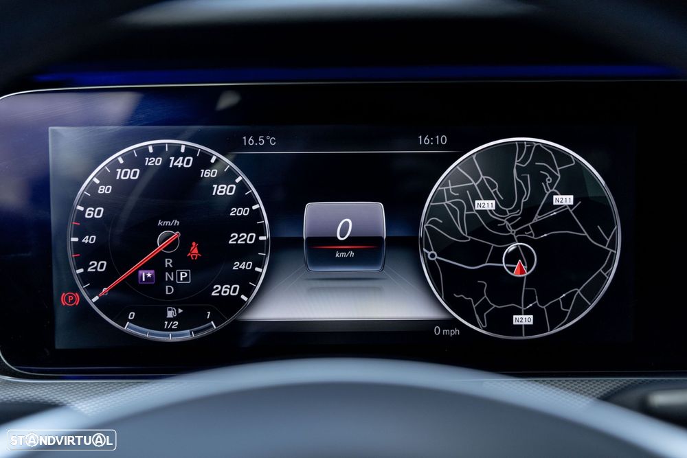 Mercedes-Benz E 220 d AMG - 19