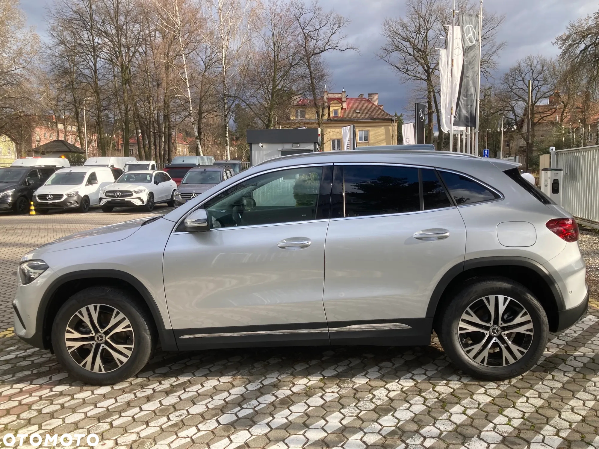 Mercedes-Benz GLA 200 d - 11
