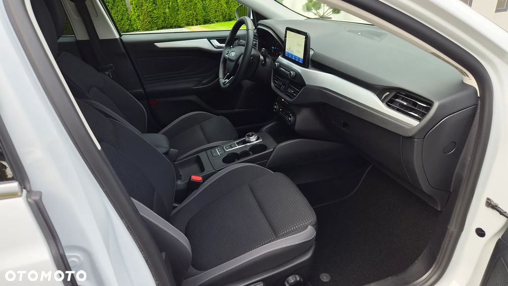 Ford Focus 1.5 EcoBlue Start-Stopp-System TITANIUM DESIGN - 25