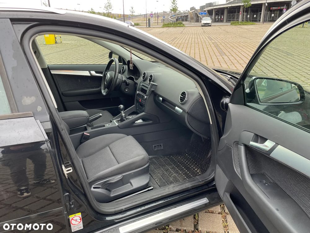 Audi A3 Sportback 2.0 TDI DPF Attraction - 9