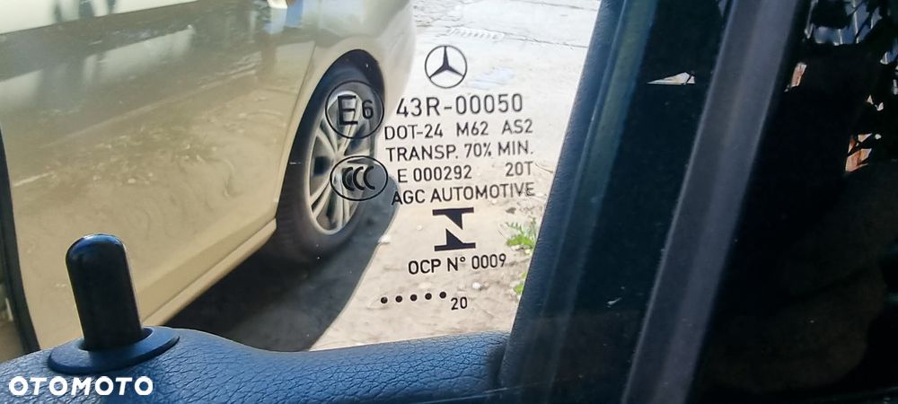 Mercedes-Benz Klasa E 220 d 9G-TRONIC - 26