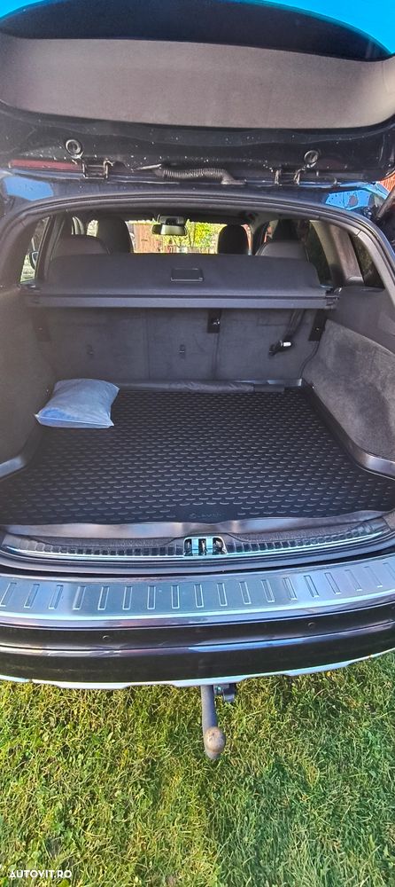 Volvo XC 60 D5 AWD Aut. Momentum - 11