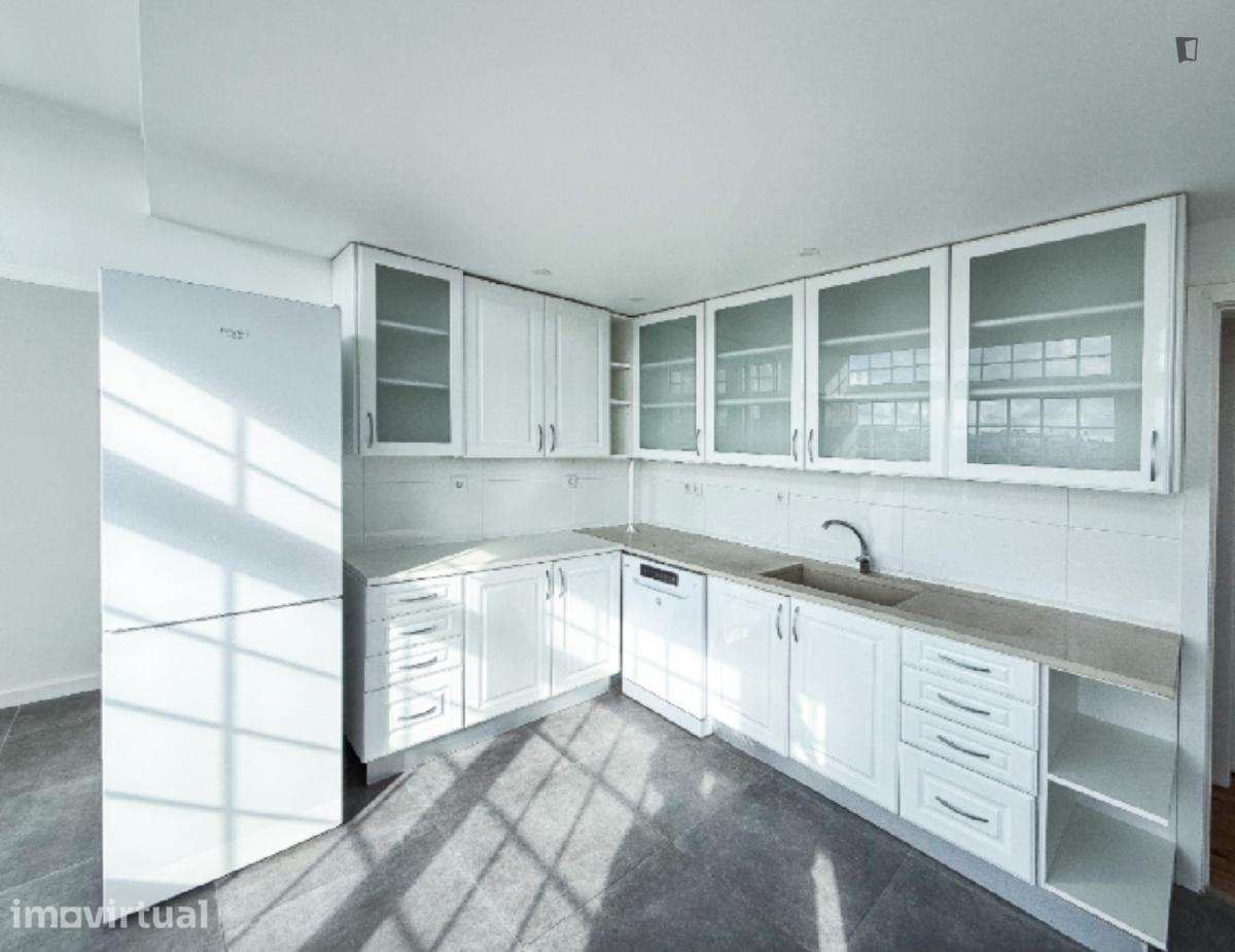 Quarto - localizado em Carcavelos Lisbon - Grande imagem: 2/10