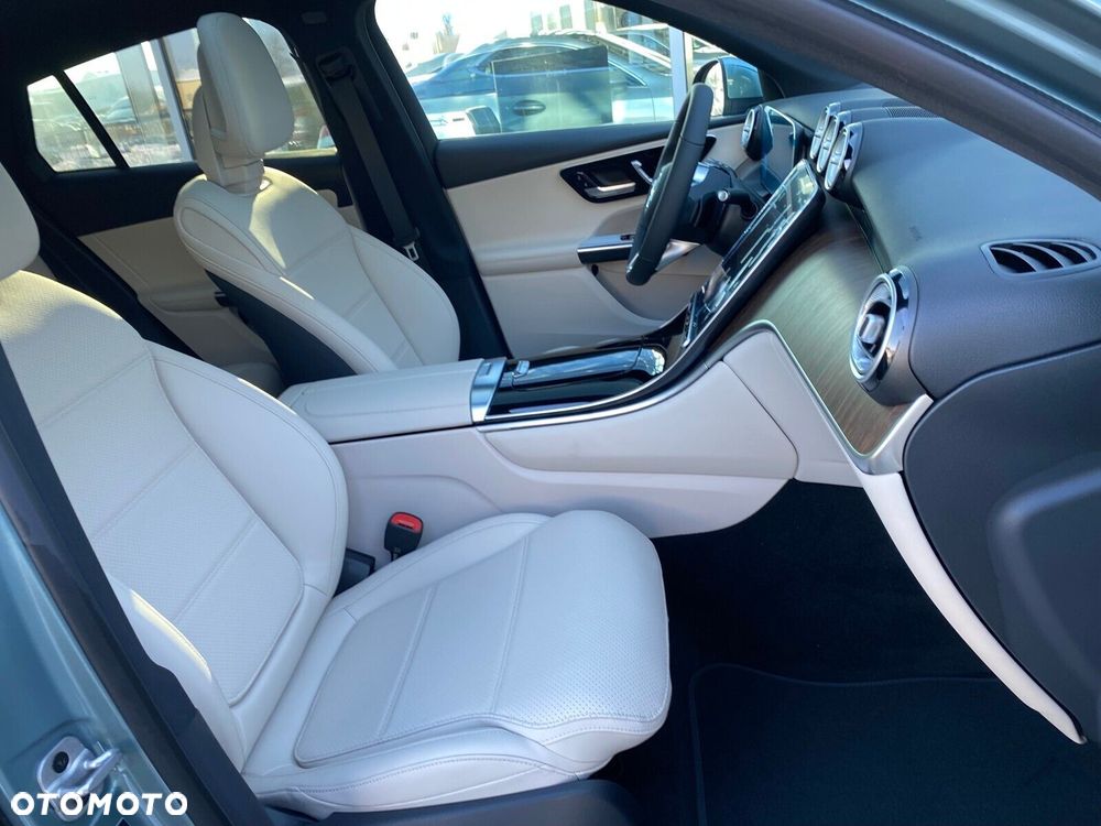 Mercedes-Benz GLC - 23