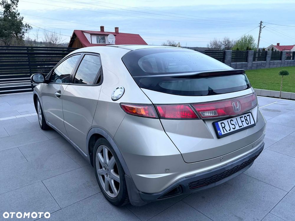 Honda Civic 1.8 Executive - 1