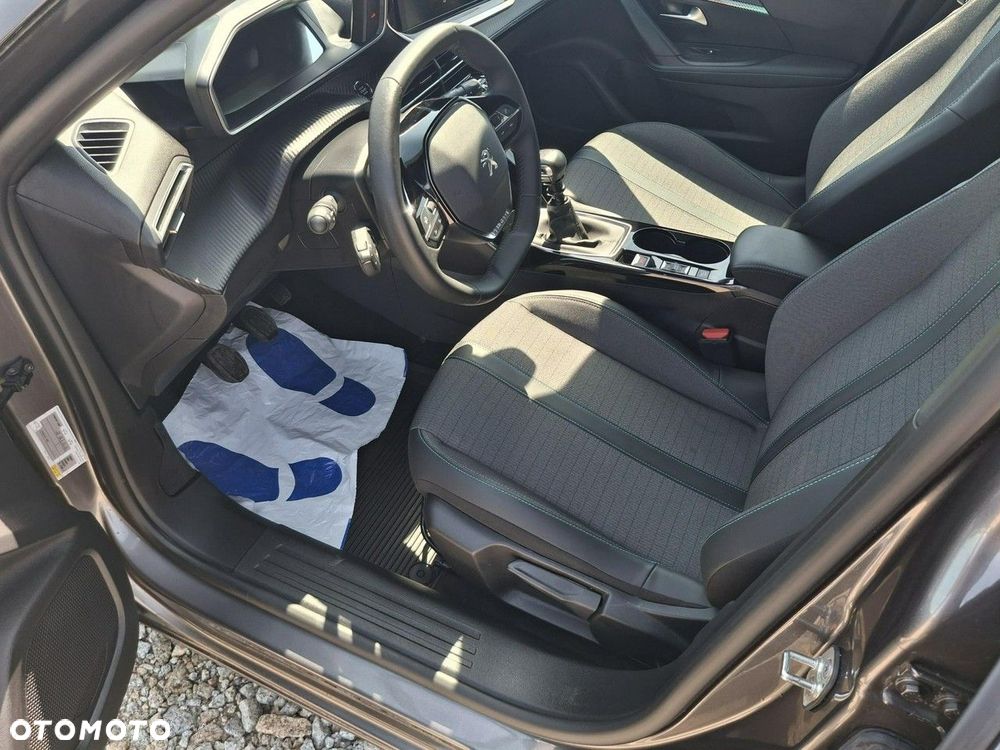 Peugeot 2008 - 10