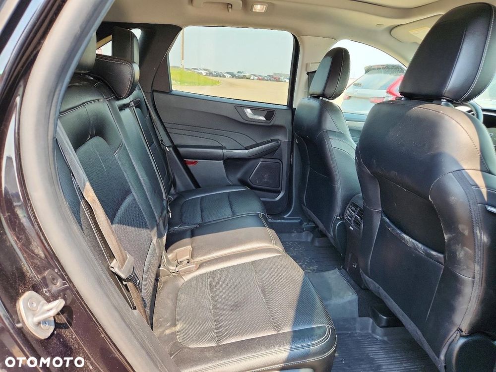 Ford Escape 2.0 EcoBoost AWD Titanium - 11