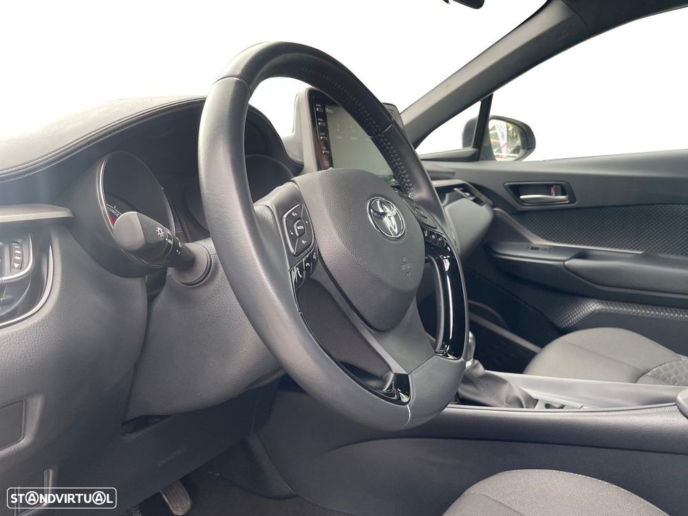 Toyota C-HR - 15