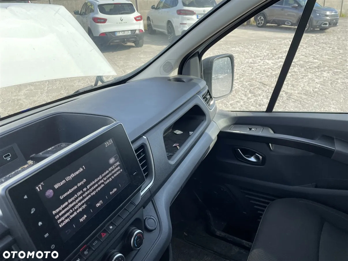 Renault TRAFIC - 24