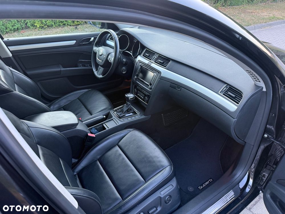 Skoda Superb 2.0 TDI DSG Exclusive - 11