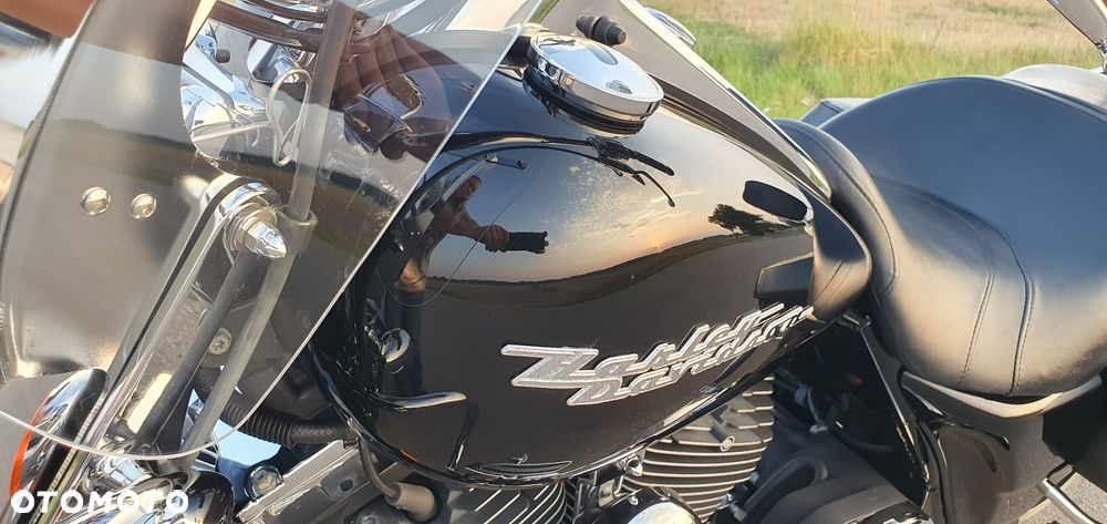 Harley-Davidson Touring Road King - 33