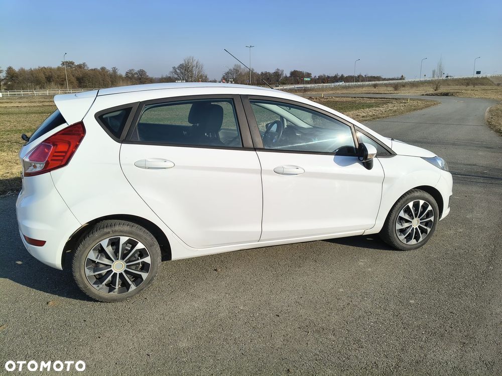 Ford Fiesta - 9