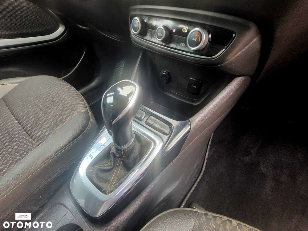 Opel Crossland X - 16