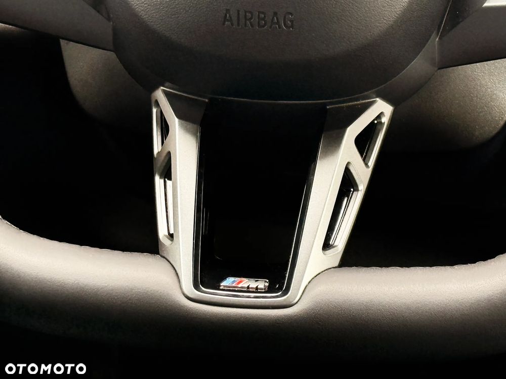 BMW Seria 5 520i - 24