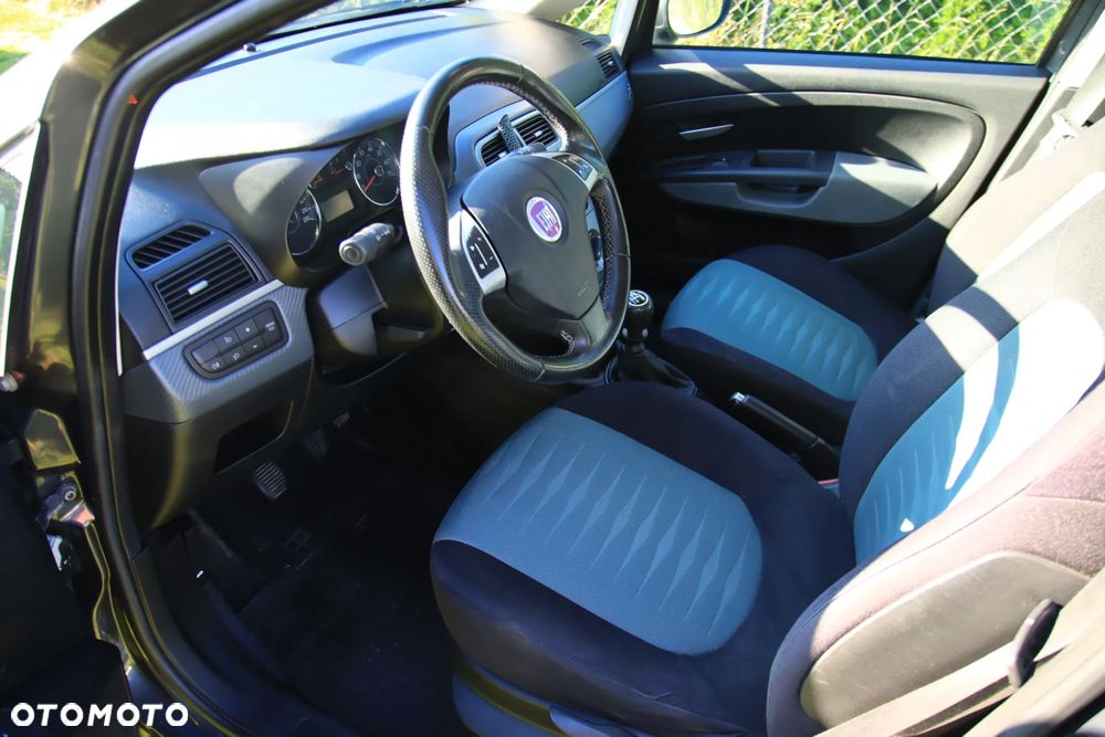 Fiat Grande Punto - 8