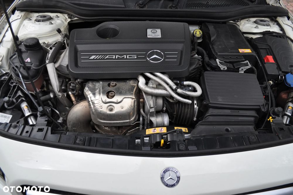 Mercedes-Benz GLA 45 AMG 4-Matic - 34