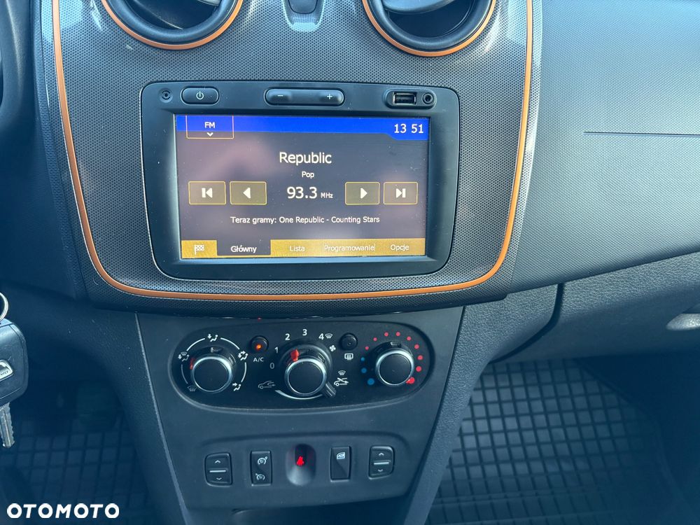 Dacia Sandero TCe 90 S&S Celebration - 25