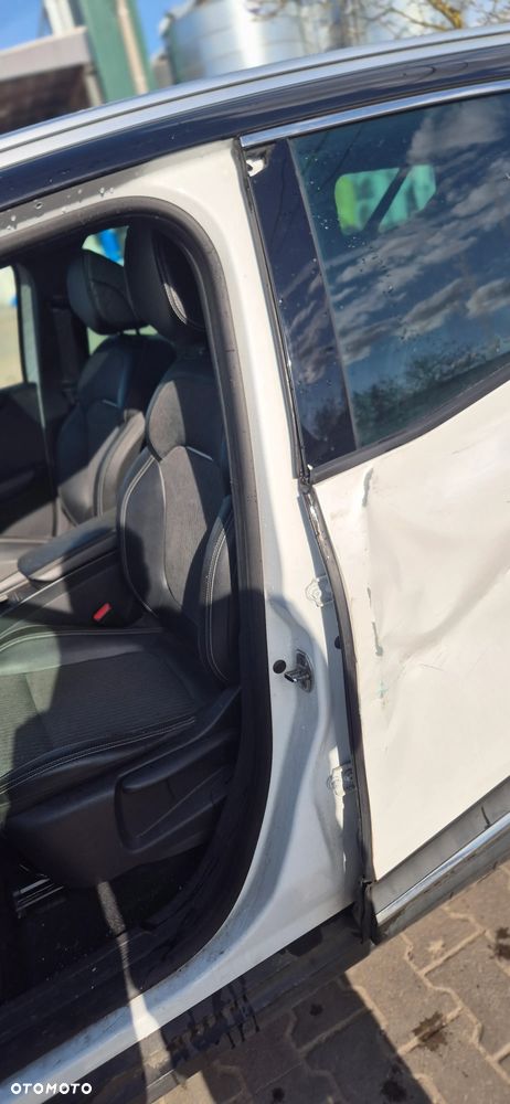 Renault Grand Scenic - 17